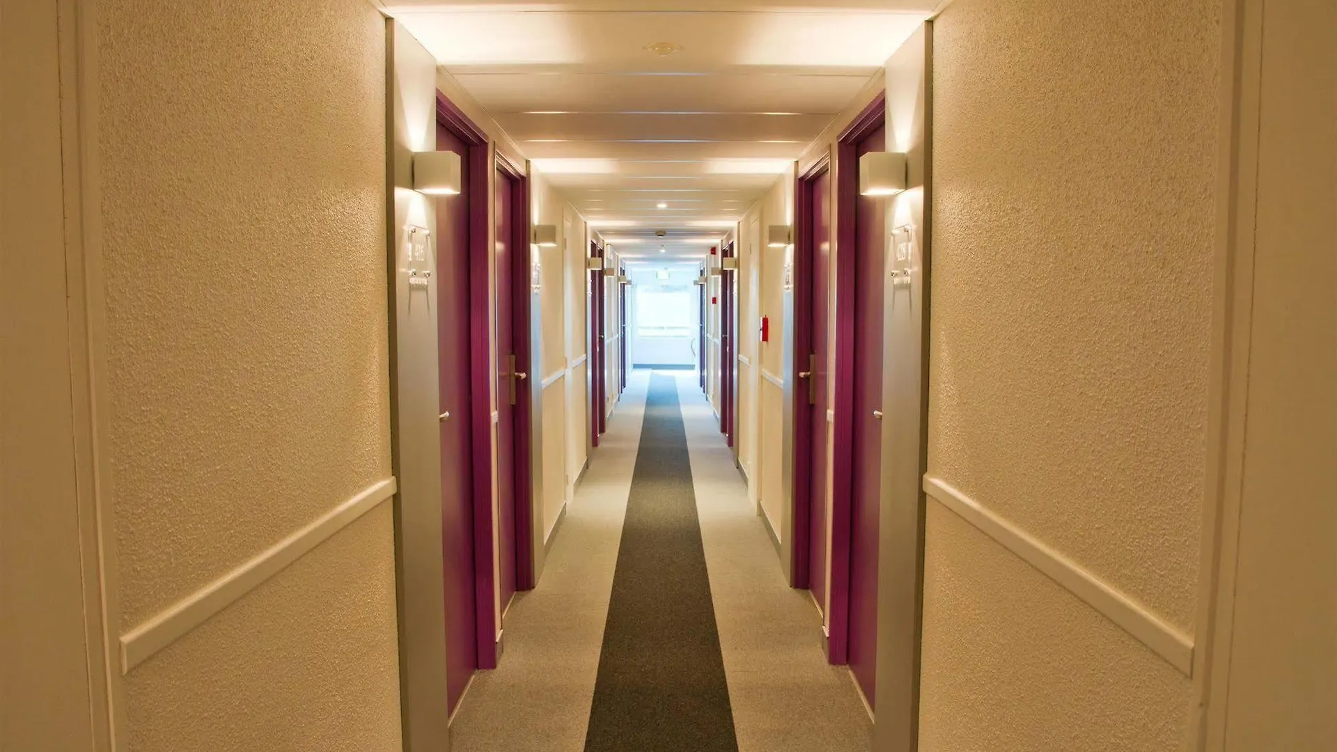 Mandarina Hotel Luxembourg Airport Niederanven